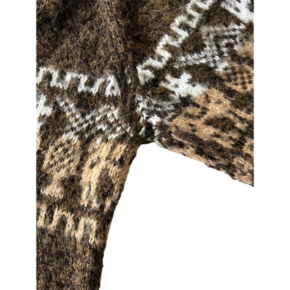 Alpaca Exotic Imports Size‎ Small Handmade Alpaca Hooded Tasseled Sweater Brown - Picture 8 of 8